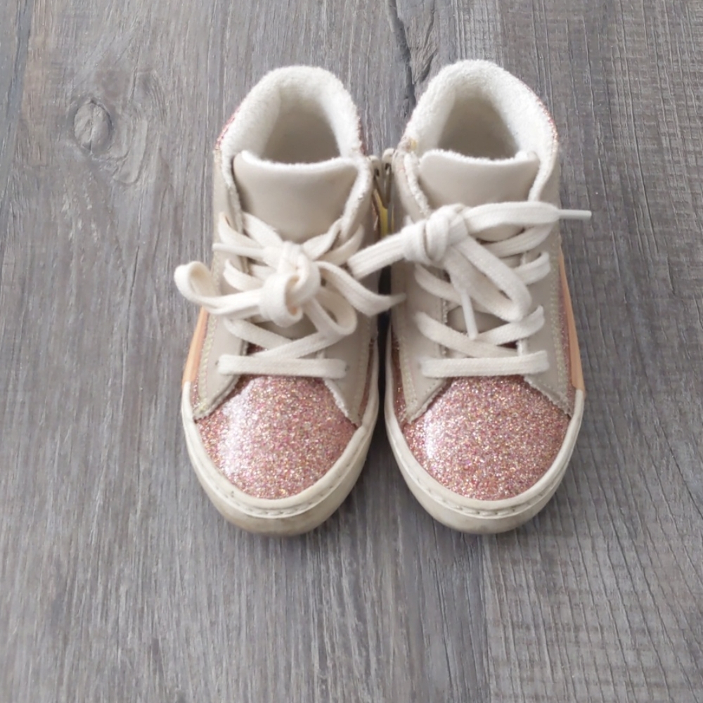 Toddler girl size 7 zara sneakers